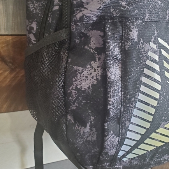 Reebok Black Gray Ocean Backpack Unisex NWT - Picture 6 of 13